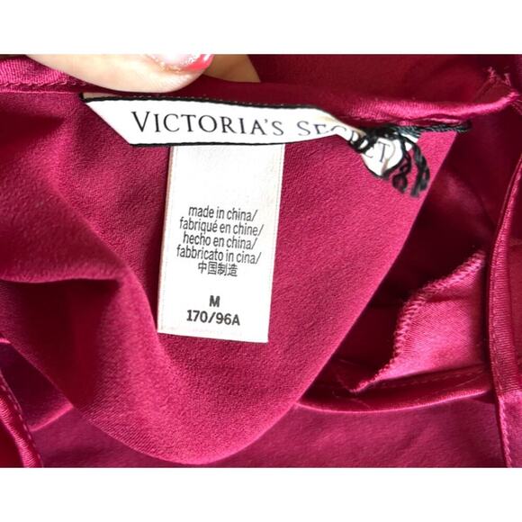 Victoria's Secret Ruffle Strap Cami Top NWT - Picture 4 of 5